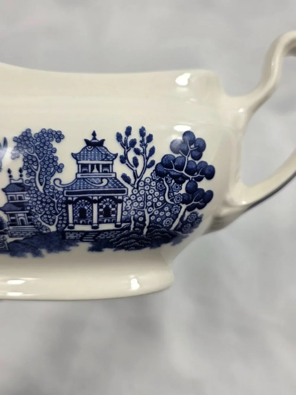 Churchill Willow Blue Gravy Boat Georgian Shape Earthenware England
